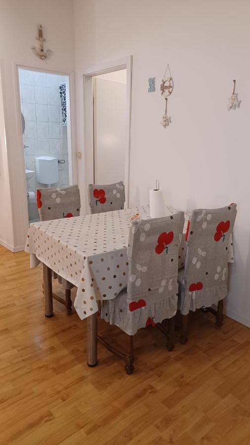 Apartmani Mary Dugi Rat Εξωτερικό φωτογραφία