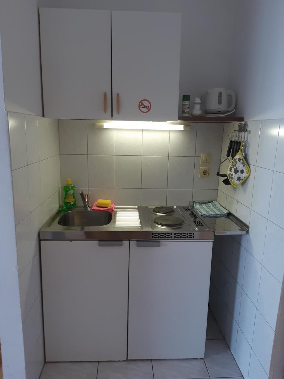 Apartmani Mary Dugi Rat Εξωτερικό φωτογραφία